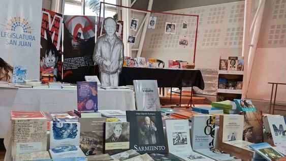 Los libros que se llevan a distintas ferias nacionales tendrán un lugar para la venta en la nueva librería provincial Reyna Domínguez