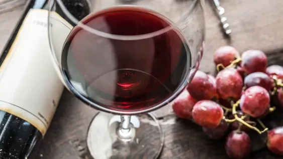 El consumo de vino en el mercado interno registró en julio la mayor suba en 7 años