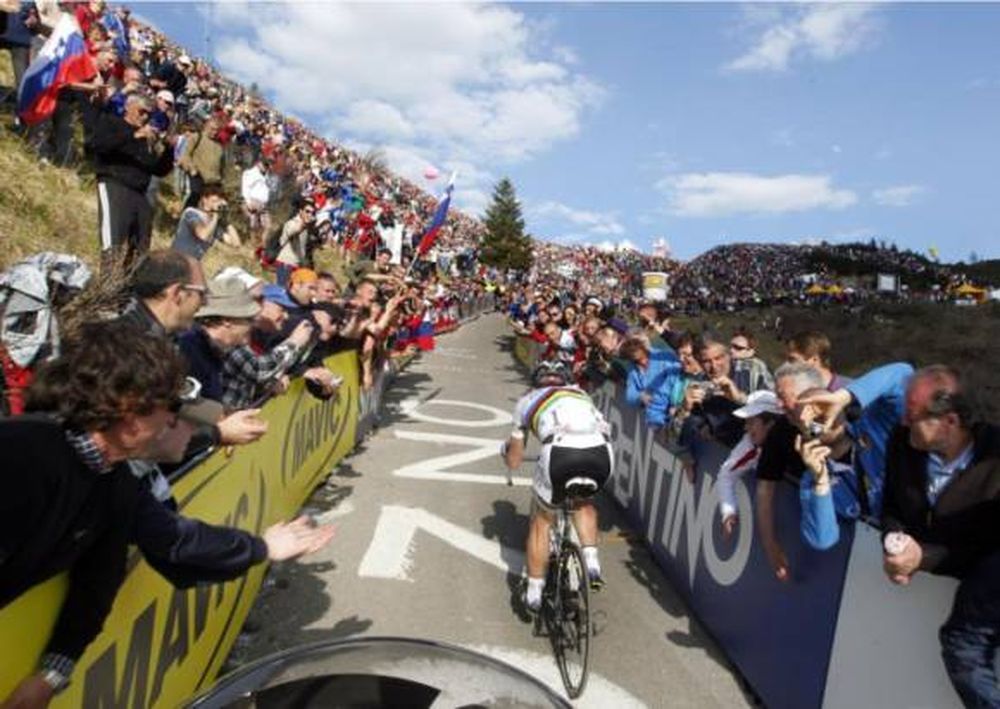 Basso ganó la etapa reina en el Zocolan