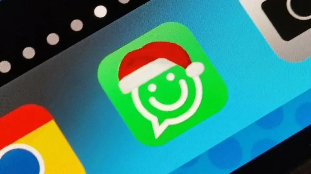 Cómo poner el gorro de Navidad en el logo de WhatsApp