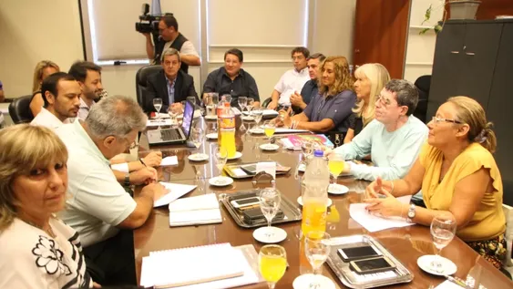 La paritaria docente arrancó con un rechazo a la primera propuesta oficial