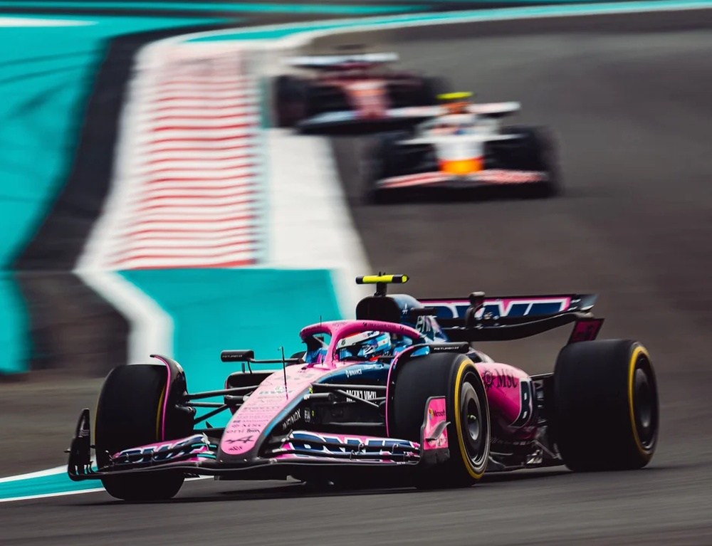 La Fórmula 1 suspendió los grandes premios de Baréiny Arabia Saudita.