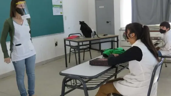 Trotta deja en claro que “no se van a cerrar las escuelas”