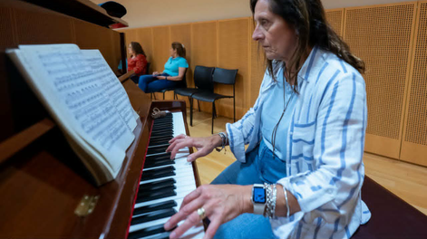 Eduviges Picone estuvo casi tres semanas en San Juan, trabajando con los cantantes de La Traviata.&nbsp;