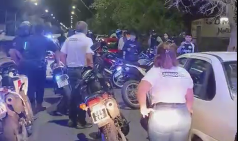 Desarticularon un espectáculo de picadas ilegales en Pocito y dieron con uno de los organizadores
