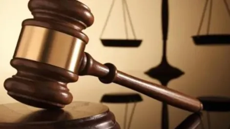 Un hombre mayor de edad convirtió un trámite de supresión de apellido por medio de la figura de la “adopción por integración”