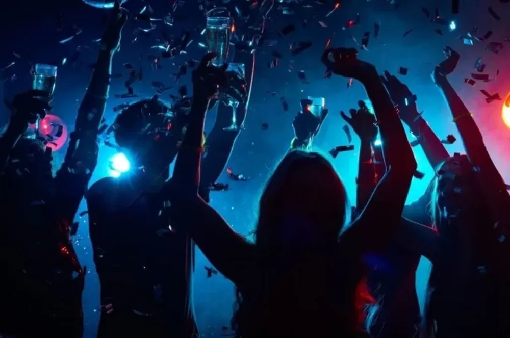 Descontrol de viernes por la noche: 5 festejos terminaron con 120 aprehendidos