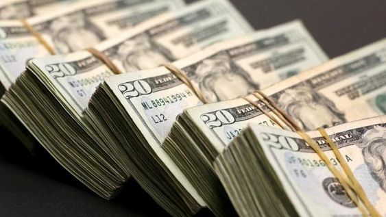 Las tasas altas hicieron retroceder el dólar 27 centavos en la semana: cerró a $28,04