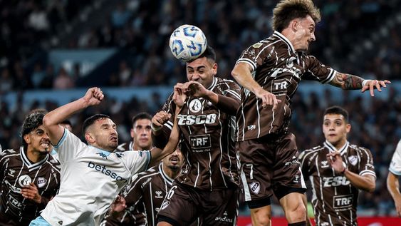 GRAN VICTORIA  lograron los Calamares en Avellaneda.