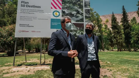 El ministro Lammens trajo fondos para un microestadio, clubes y el turismo