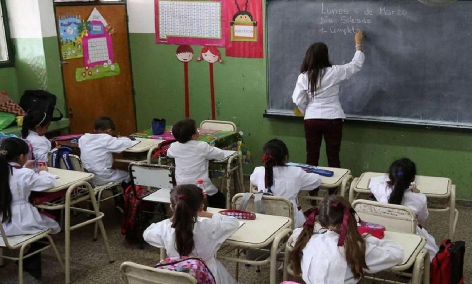 En San Juan se dicta más horas de clases que la media nacional, pero se pierde un promedio de 30 días al año