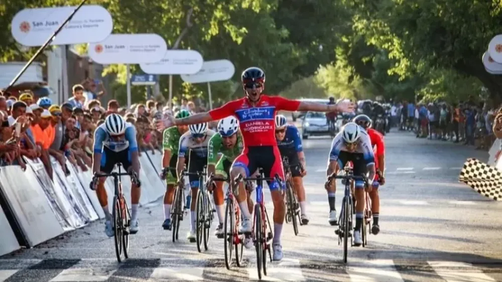 Chimberos. El ciclismo del Barrio Santo Domingo rendirá su homenaje a los ciclistas del departamento que marcaron una época.
