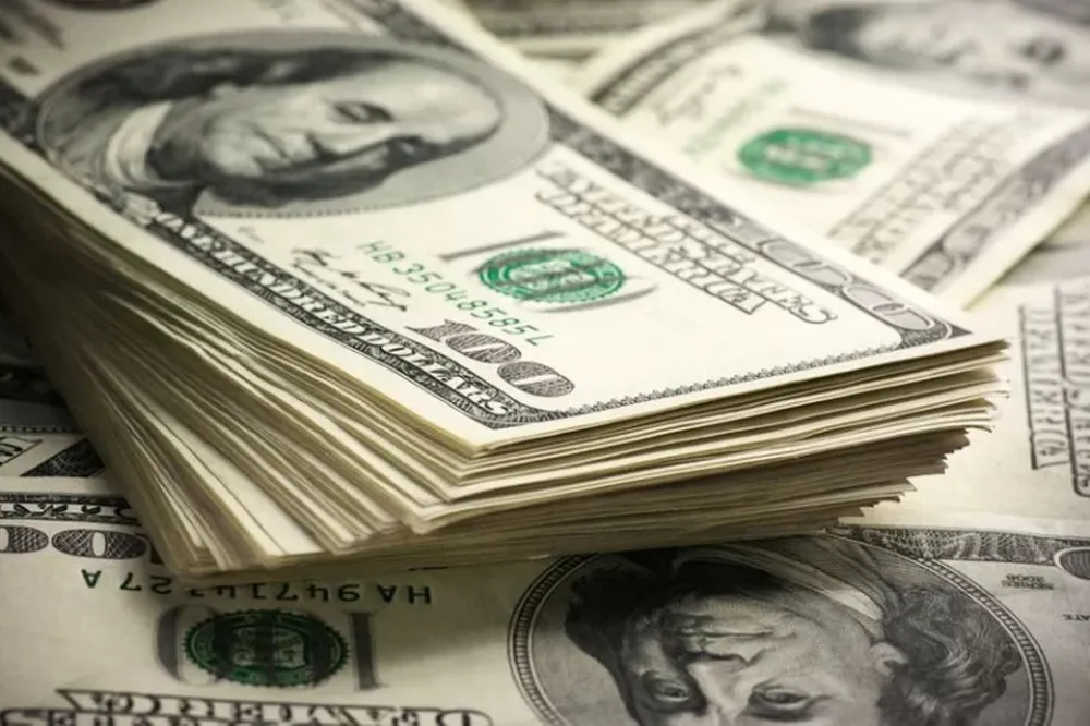 El dólar blue subió un peso