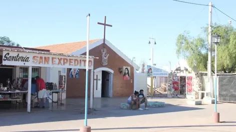 La capilla de San Expedito, ubicada en la localidad caucetera de Bermejo es muy visitada por aquellos creyentes que son devotos. En cualquier estación del año, llegan cientos y a veces miles de promesantes.