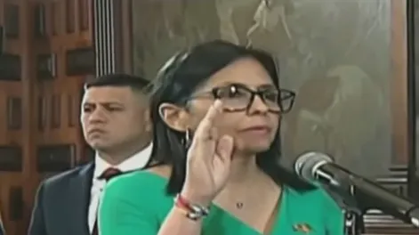 Delcy Rodríguez juró como presidenta de Venezuela: “Vengo con dolor por el secuestro de dos héroes”