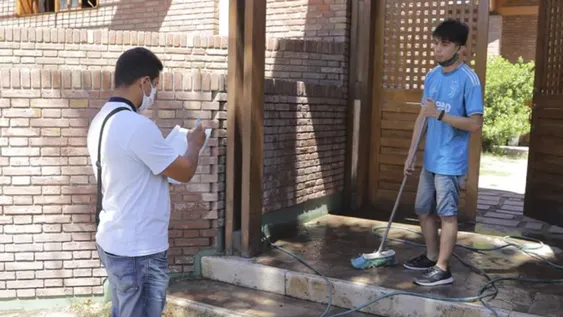 Por mejoras en la red y toma de conciencia, bajó el consumo de agua