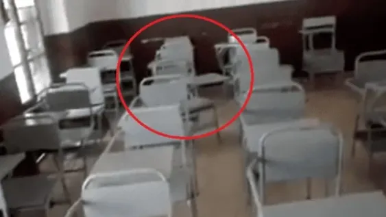 Por casualidad, un profesor grabó actividad paranormal en un aula