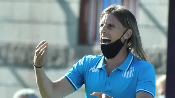 Beccacece citó a una conferencia para las 11.30 ¿anuncia que se va de Racing?