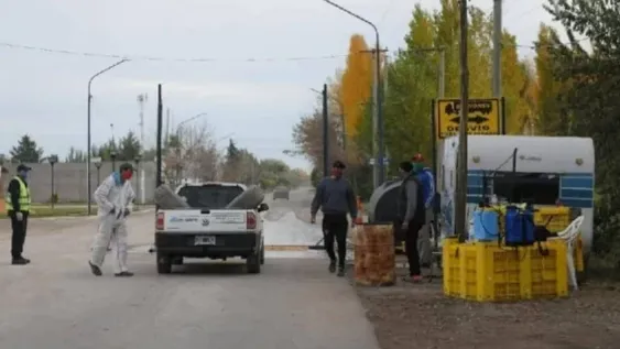 Tiene coronavirus y se escapó del hospital para ir a comprar un cargador de teléfono