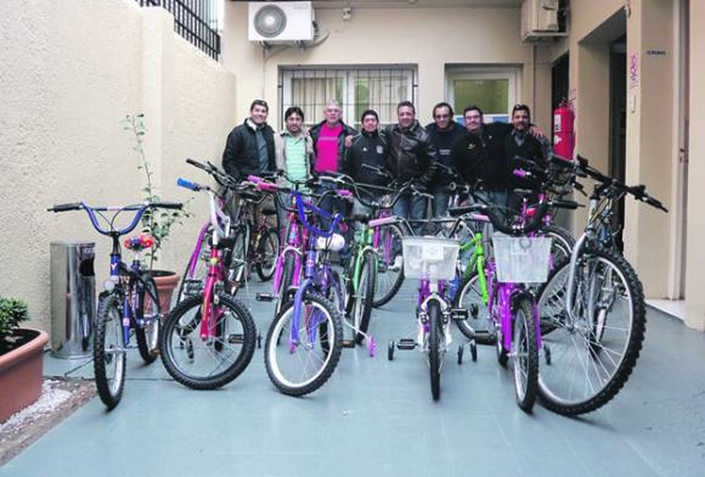 Los chicos de los mineros tuvieron fiesta en Los Berros