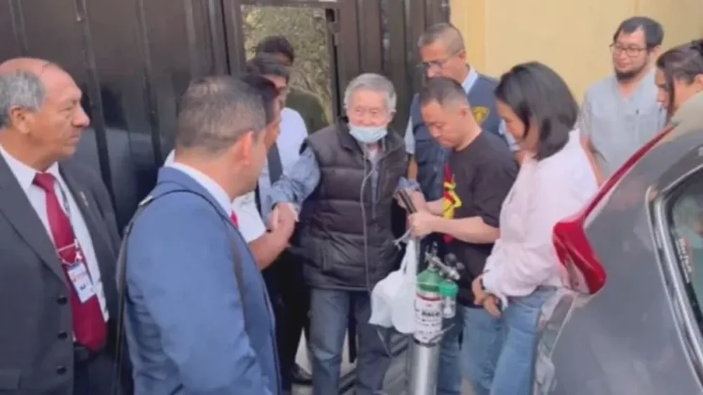 El expresidente peruano Fujimori dejó la cárcel tras un polémico indulto