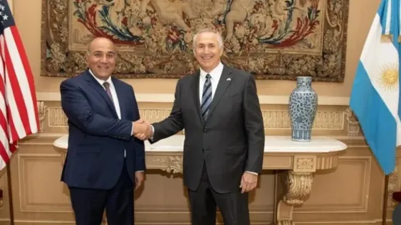 Manzur estuvo con el embajador de EEUU tras una frase de Alberto