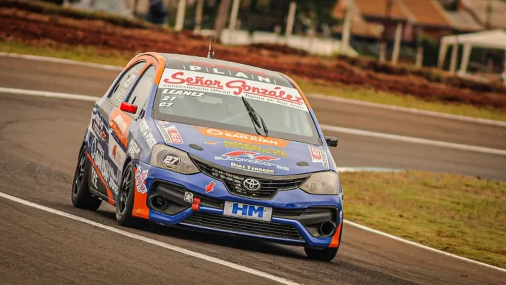 Diego Leanez remontó en la primera clasificación y cerró el viernes en el top 20