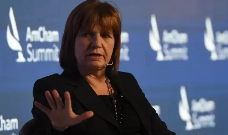 Bullrich tensa la relación con el larretismo: “No quedará ni un solo plan social”