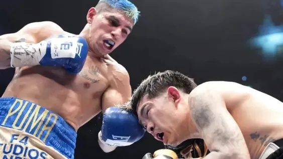 MARTÍNEZ EN ACCIÓN en su última pelea, el 7 de julio, cuando venció por puntos al japonés Kazuko Ioka en Japón.