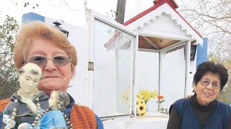 El santo que dejó su sitio para quedarse en medio de un barrio