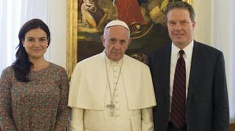 El Papa nombró a una mujer como portavoz del Vaticano