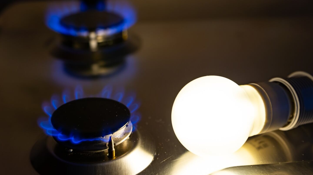Gas y luz.