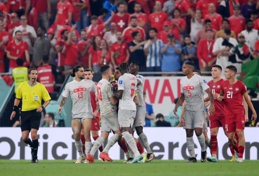 El tribunal de Disciplina de la FIFA analiza sanciones a Serbia y Suiza