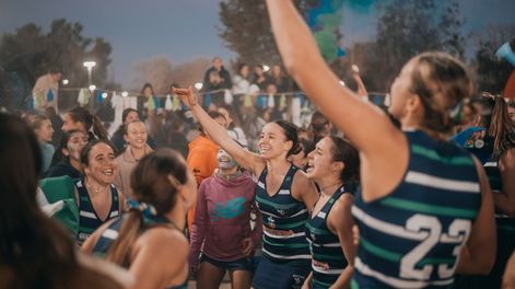 Festejos. En La Granja se disputaron las finales del Torneo Apertura de hockey césped.