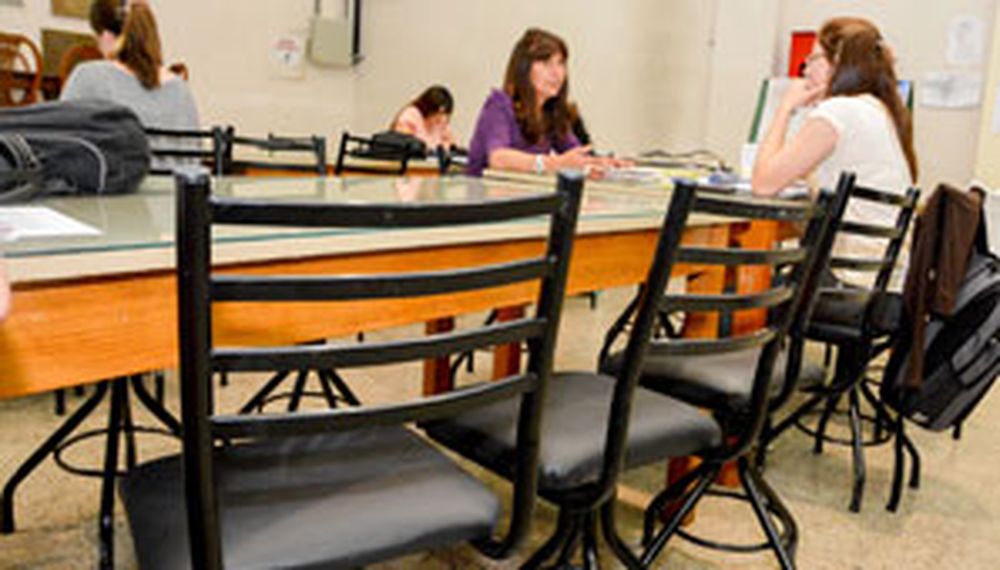 Sillas giratorias de la Fiesta del Sol, a la Biblioteca Franklin