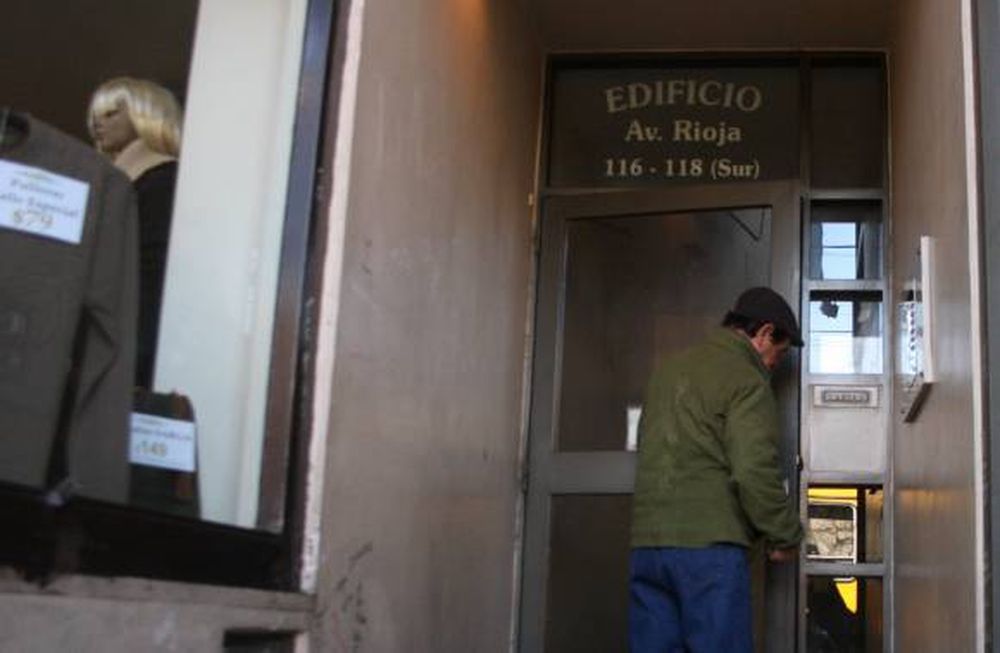 Roban $123.250 a ex defensor  de San Martín en pleno centro