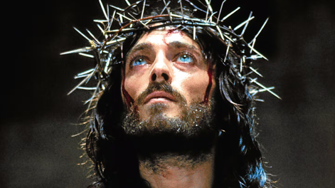 Entre las películas más icónicas está Jesús de Nazareth. Hizo que mucha gente identificara a Robert Powell con El Mesías.&nbsp;