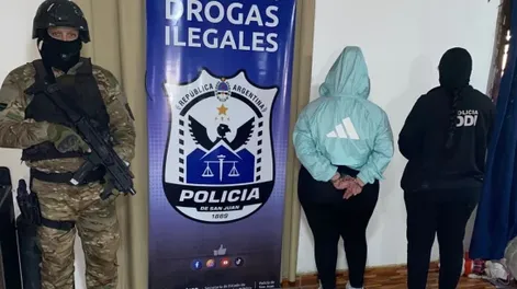 Cae detenida una mujer que tenía prisión domiciliaria: le hallaron casi medio kilo de cocaína y $400 mil