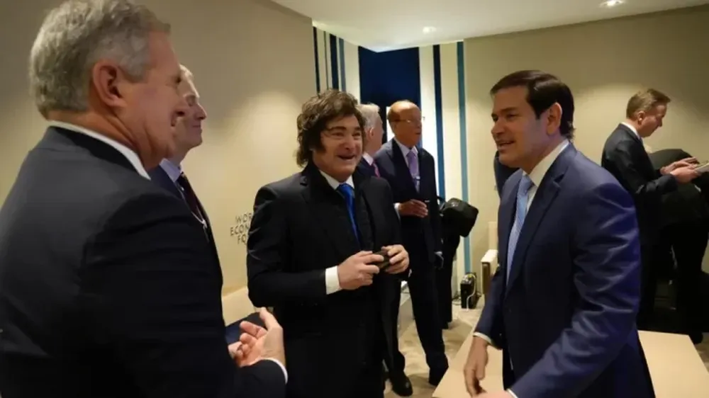 El presidente Javier Milei mantuvo una reunión informal con el secretario de Estado estadounidense Marco Rubio