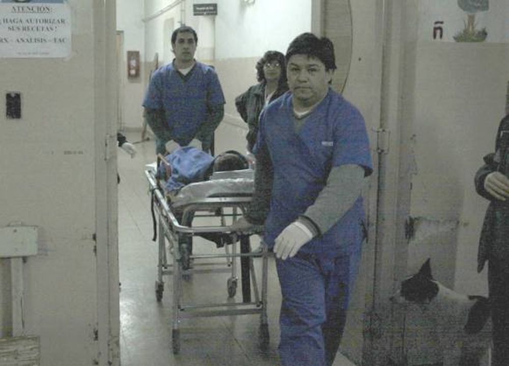 Una nena cae a un desagüe y queda grave