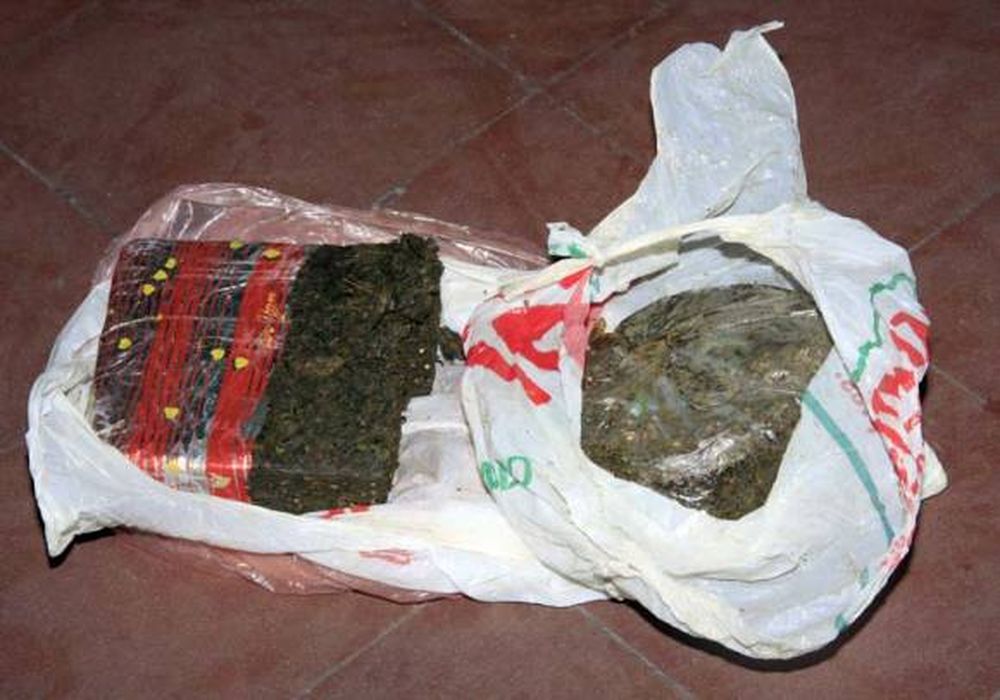 Hallan 1 kg. de droga