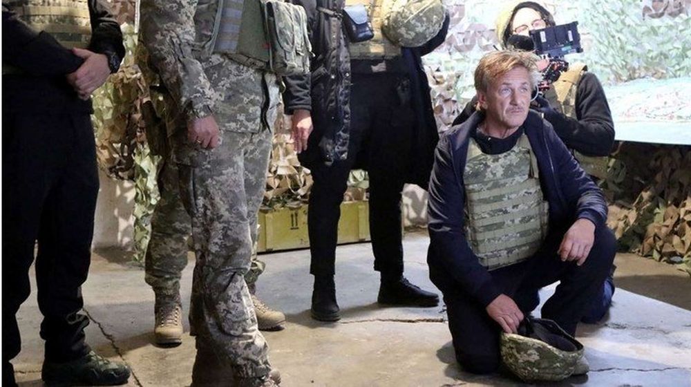 Sean Penn llegó a Polonia tras escapar de Ucrania a pie