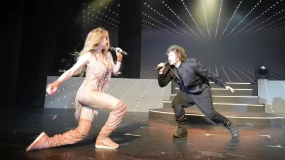 Javier Milei asistió al show de Fátima Florez: complicidad, abrazos y el “Rock del gato”