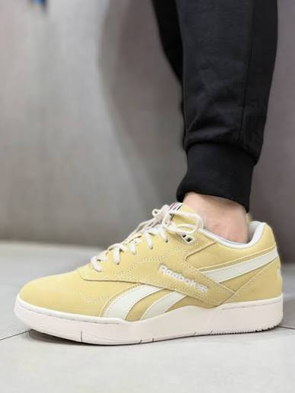 Outlet en Reebok, a un click: las ofertas con descuentos de hasta el 70% en zapatillas, ropa y accesorios