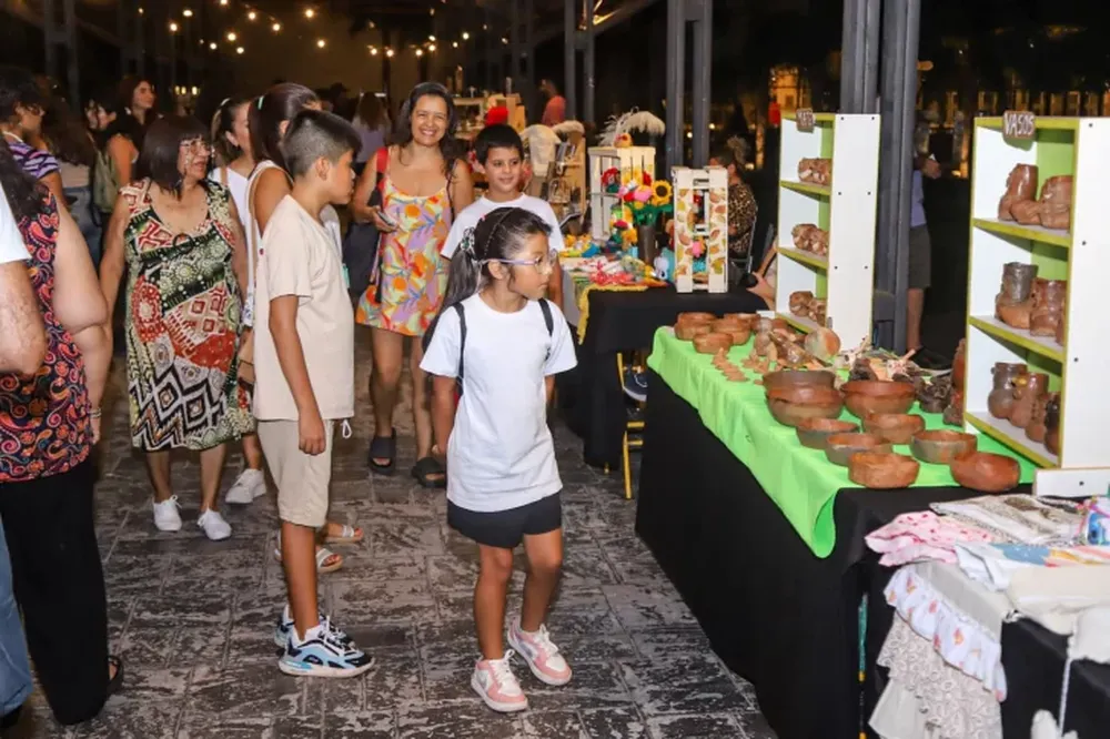 “Día de los Enamorados”, la edición especial de la Feria artesanal de la Capital