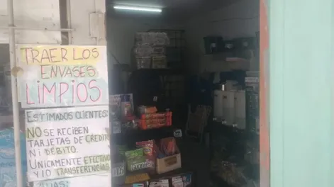 Trabaja en un local de productos de limpieza, se intoxicó y terminó en el hospital
