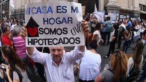 Crítica a créditos UVA: ahora esperan alivio para deudores