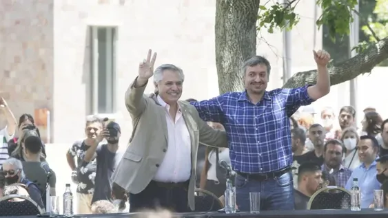 Acompañado por el Presidente, Máximo Kirchner afirmó: “Vamos a sacar el país adelante”