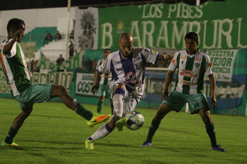 Incendio en el B° Buenaventura Luna: un nene, grave; los otros dos, fuera de peligro