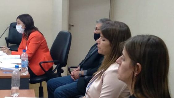 Buscan que un expolicía pase 15 años preso por violar a una niña que le decía abuelo